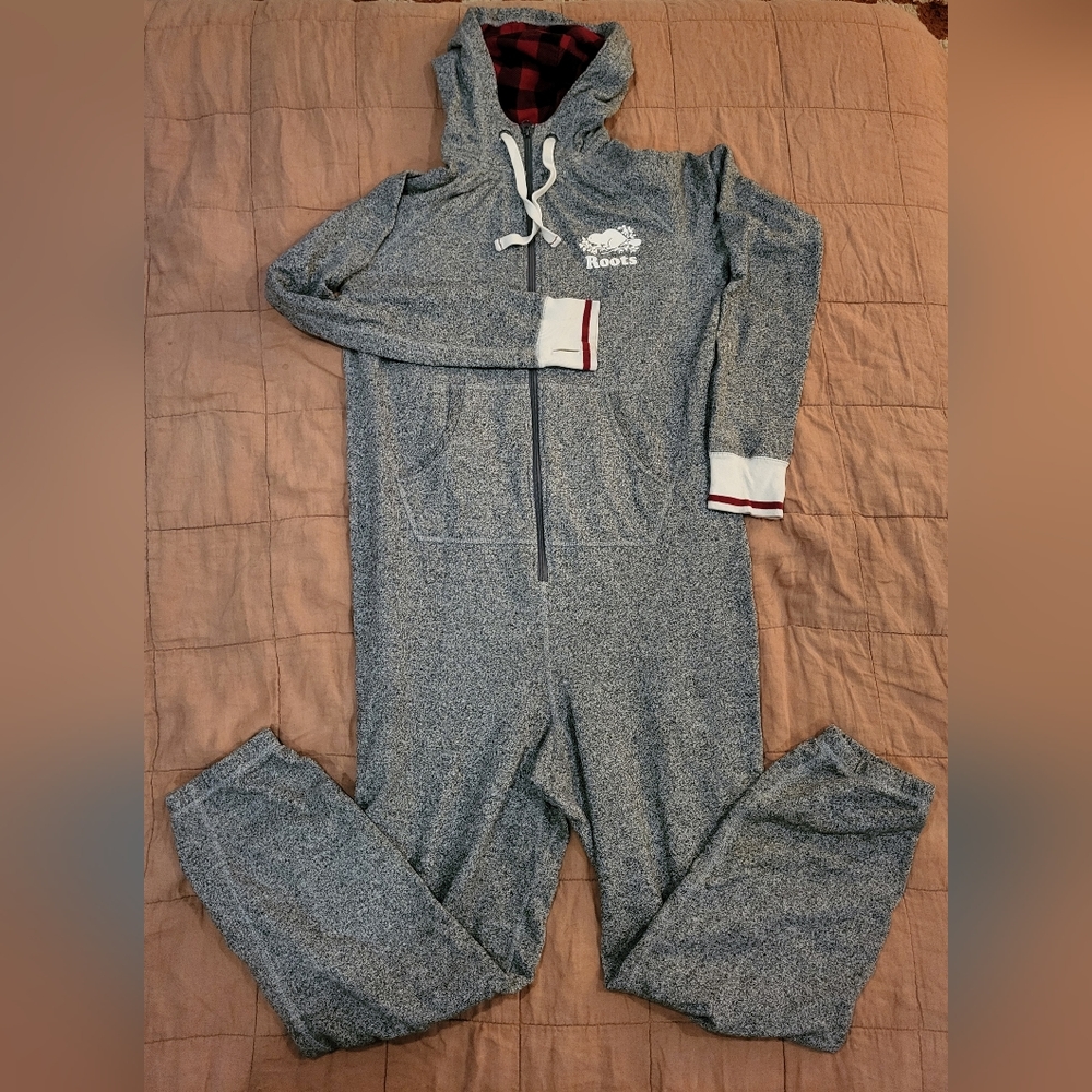 Roots cabin onsie. Womens size large.